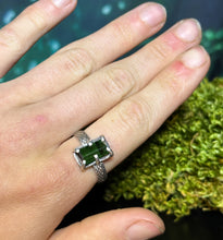 Load image into Gallery viewer, Green Tourmaline Serpentine Ring
