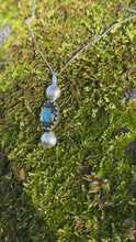 Load and play video in Gallery viewer, Labradorite Necklace
